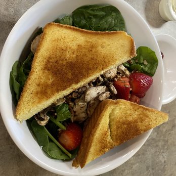 Art's Skillet - Spinach salad - Breakfast & Brunch Near Me - Indianapolis, Indiana