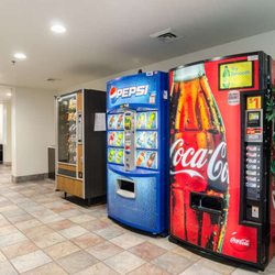 Motel 6 - Vending