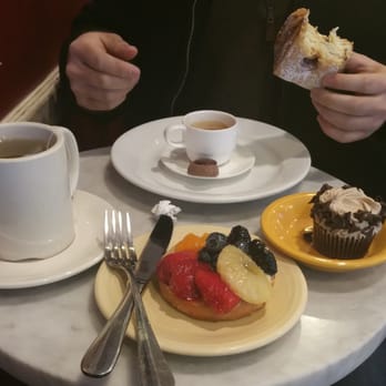 Leli's Bakery - Fruit tart, mocha cupcake, jasmine tea, expresso and cronut. - Cafes Near Me - Astoria, New York