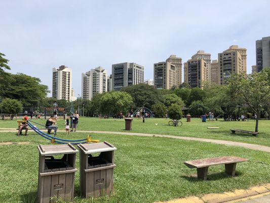 Parque Villa-Lobos by null