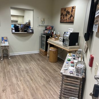 Reichbach Center - The waiting room with coffee bar and treats such as soda, water, tea, cookies, trail mix, crackers, chips, and chocolates. - Medical Cannabis Referrals Near Me - Sarasota, Florida Reichbach Center - The waiting room with coffee bar and treats such as soda, water, tea, cookies, trail mix, crackers, chips, and chocolates. - Medical Cannabis Referrals Near Me - Sarasota, Florida