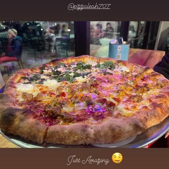 Pizzaleah - Half old grey beard and chingona - Pizza Near Me - Windsor, California Pizzaleah - Half old grey beard and chingona - Pizza Near Me - Windsor, California