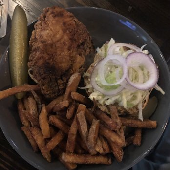 The Squire Pub & Grill - Fried chicken sandwhich - Pubs Near Me - London, Ontario The Squire Pub & Grill - Fried chicken sandwhich - Pubs Near Me - London, Ontario