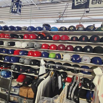 barliquors×THIS IS MY SPORTS WEAR How to make shirts go viral - Welcome to Bob's Liquor Store