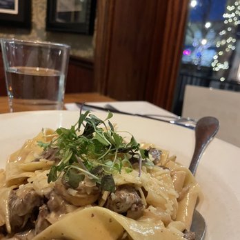 Finnegan's Marin - Beef Stroganoff was very good! Service was great too! - Bars Near Me - Novato, California