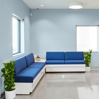 Palms & Paws Veterinary Center - Aesthetically beautiful as well as functional, we've selected colors and textures to keep you and your pet calm and comfortable. - Veterinarians Near Me - Santa Monica, California Palms & Paws Veterinary Center - Aesthetically beautiful as well as functional, we've selected colors and textures to keep you and your pet calm and comfortable. - Veterinarians Near Me - Santa Monica, California