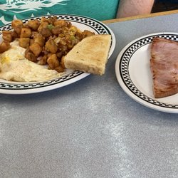 Hi-16 Cafe - Hi-16 Skillet w a side of Ham