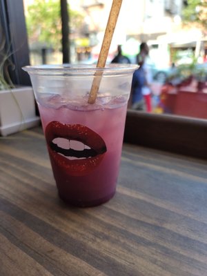 Lips Cafe by null