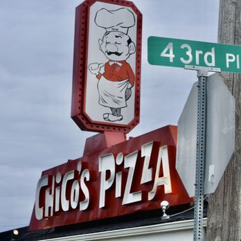Chico's Pizza Parlor - Pizza Near Me - Seaview, Washington
