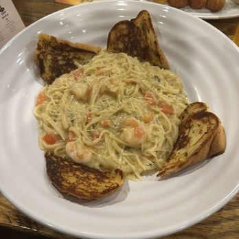Iguanas - Shrimp scampi - Seafood Near Me - St. Simons, Georgia