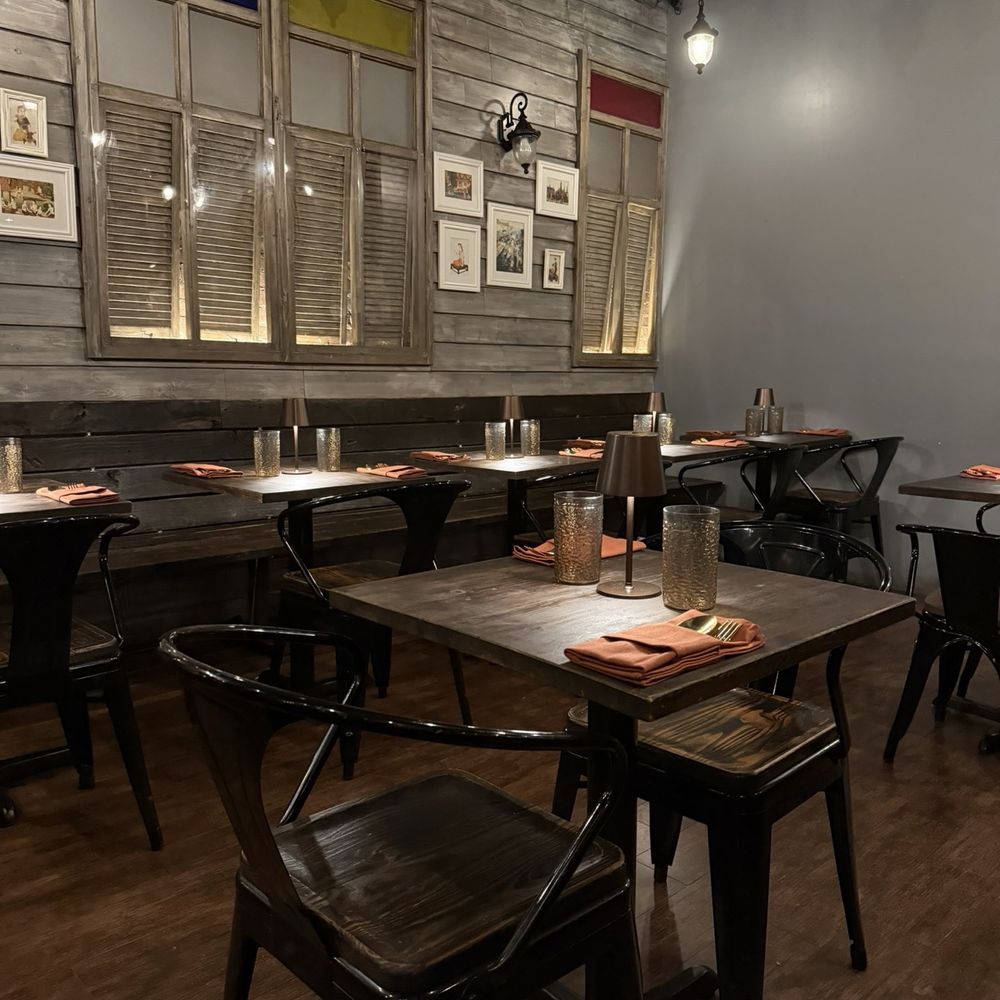 Koo Thai UWS - Interior - Thai Near Me - New York, New York Koo Thai UWS - Interior - Thai Near Me - New York, New York