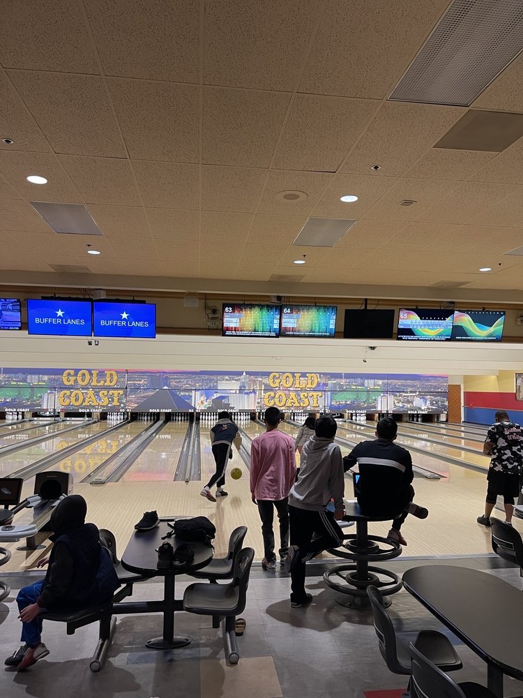 BOWLING SNACK BAR Updated October 2024 17 Photos 4000 West