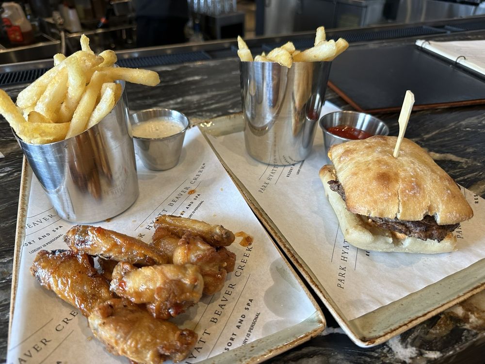 BRASS BEAR BAR Updated October 2024 136 E Thomas Pl, Beaver Creek