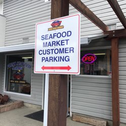 Mad Dog Crabs Seafood Market