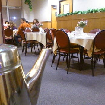 Wong's Garden - Dining area - Chinese Near Me - Portland, Oregon Wong's Garden - Dining area - Chinese Near Me - Portland, Oregon
