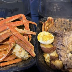 Crab Pot Lounge - Bre Special - crab legs, shrimp, neck bones, corn, eggs, potatoes (light seasoning, no old bay)