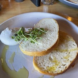 Camarosa - My $18 EGG on toast.