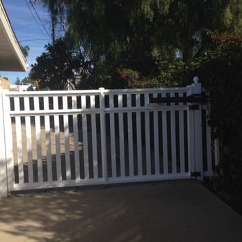 Vinyl Concepts - Backyard side - excellent quality - Fences & Gates Near Me - Thousand Oaks, California Vinyl Concepts - Backyard side - excellent quality - Fences & Gates Near Me - Thousand Oaks, California
