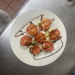 Carini's Pizza & Restaurant ByG - Capri Salad