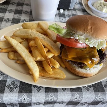 Southern Lady Restaurant - American Near Me - Bowdon, Georgia Southern Lady Restaurant - American Near Me - Bowdon, Georgia