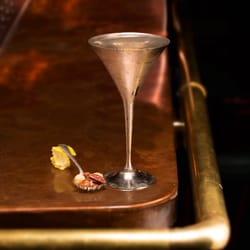 The Gibson - Dry Gibson Cocktail