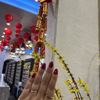Polish Parker and Roe - Nail Salons Near Me - Houston, Texas