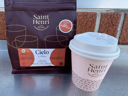 Café Saint-Henri (Marché Jean-Talon) by null