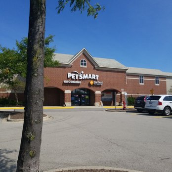 PetSmart - Pet Training Near Me - Schaumburg, Illinois
