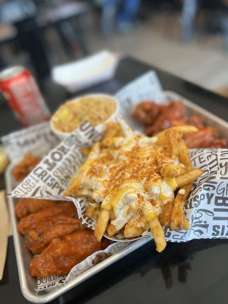 Food from Fry N’ Wings