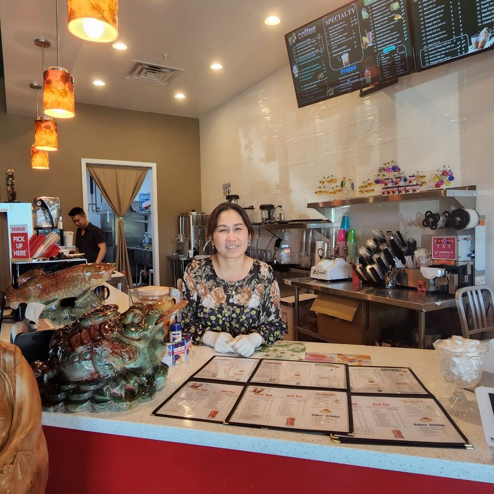 The Quynh Cafe - The owner and lovely Ms. Quynh!! - Desserts Near Me - Duluth, Georgia The Quynh Cafe - The owner and lovely Ms. Quynh!! - Desserts Near Me - Duluth, Georgia