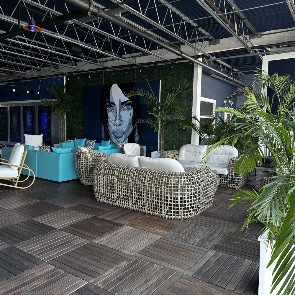 The Pearl Waterfront Bar - Wine Bars Near Me - Stuart, Florida The Pearl Waterfront Bar - Wine Bars Near Me - Stuart, Florida