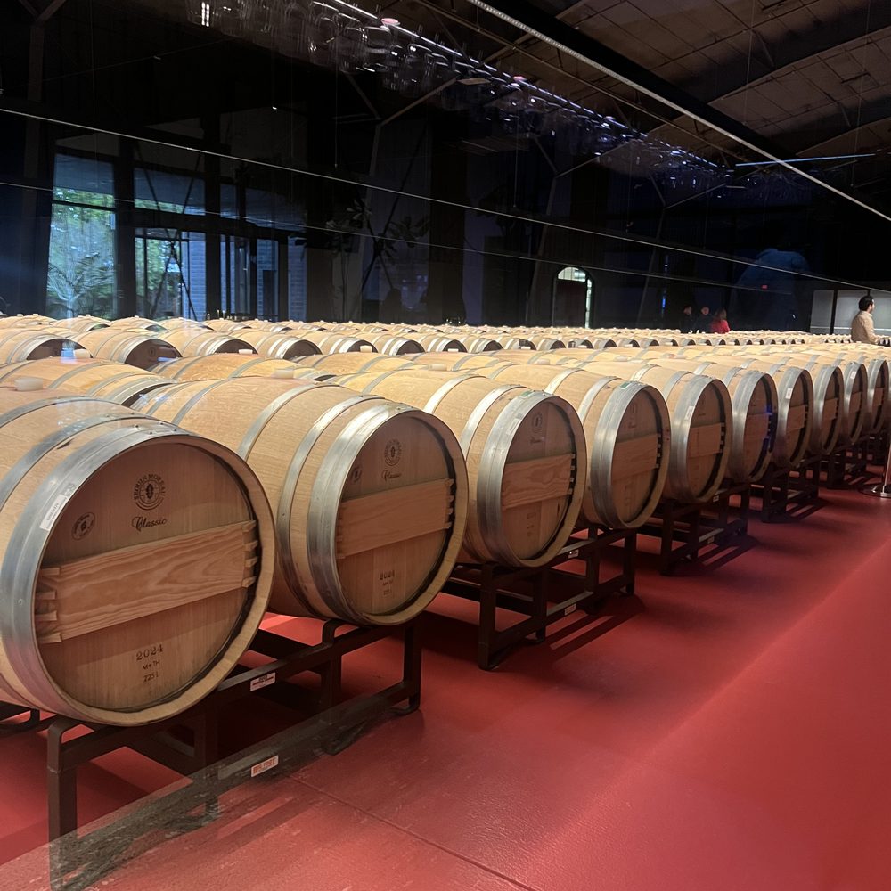 Caymus Vineyards - Wineries Near Me - Rutherford, California