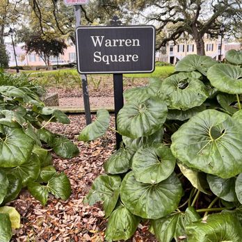 Warren Square - Landmarks & Historical Buildings Near Me - Savannah, Georgia