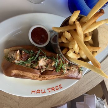 Hau Tree - Lobster roll - Seafood Near Me - Honolulu, Hawaii Hau Tree - Lobster roll - Seafood Near Me - Honolulu, Hawaii