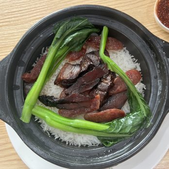 Hay Yue Restaurant - R1. Preserved Meat Clay Pot Rice $12.98 as of 11/21/23 - Dim Sum Near Me - Oakland, California Hay Yue Restaurant - R1. Preserved Meat Clay Pot Rice $12.98 as of 11/21/23 - Dim Sum Near Me - Oakland, California