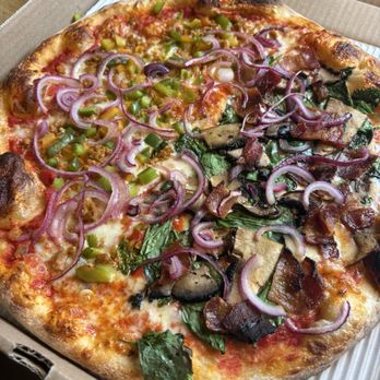 Grano Pizzaiolo - 1/2 Pepp onion peppers 1/2 mushroom bacon onion spinach. - Italian Near Me - Birmingham, Michigan Grano Pizzaiolo - 1/2 Pepp onion peppers 1/2 mushroom bacon onion spinach. - Italian Near Me - Birmingham, Michigan