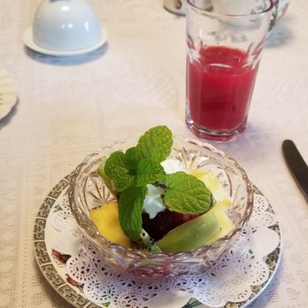 Goodman House Bed & Breakfast - Fresh squeezed blood orange juice from their tree. - Bed & Breakfast Near Me - Chico, California Goodman House Bed & Breakfast - Fresh squeezed blood orange juice from their tree. - Bed & Breakfast Near Me - Chico, California