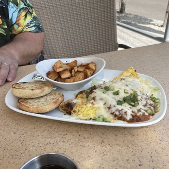 Another Broken Egg Cafe - Bacquezo Omelette - Breakfast & Brunch Near Me - Clearwater Beach, Florida