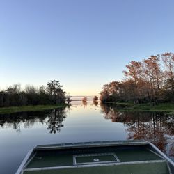 Air boating through narrow waterways