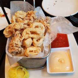 Urban Crust - Calamari appetizer was massive