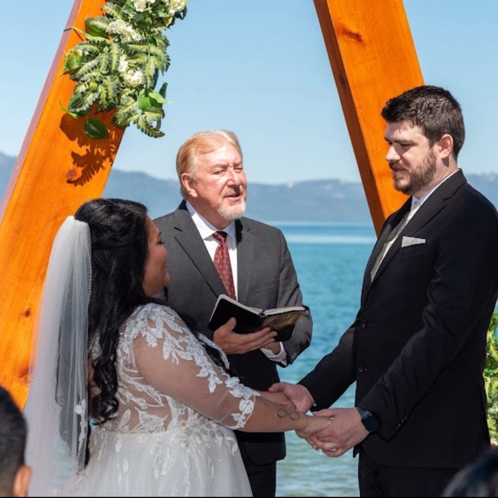 VOLAMOS EN PARAPENTE🪂🤩 @larissa barrieemm nos cuenta su experiencia!  #paraguay🇵🇾 #paraguari ⛰️, image size:1000x1000