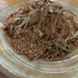 Shrimp pad Thai