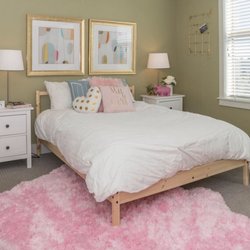 This pink and gold interior is every princess' dream room