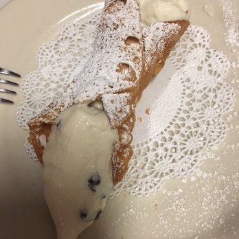 Cordivari's Restaurant - cannolo -- just perfect, not too sweet - Italian Near Me - Brigantine, New Jersey