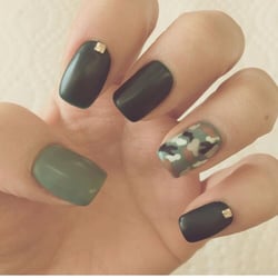iRIS Spa & Nails - Military nail :)