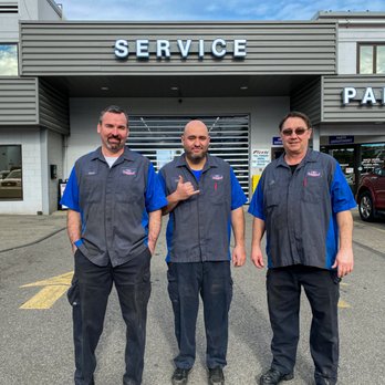 Wendle Ford - Our Ford Technicians are ready to help - from oil changes to brakes, transmission, AC, alignment, battery, maintenance, and more! - Auto Repair Near Me - Spokane, Washington