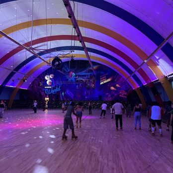 SKATEWORLD - Updated February 2026 - 219 Photos & 405 Reviews - 6907