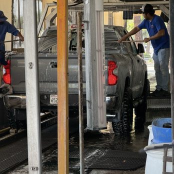 Simi Valley Car Wash - Car Wash Near Me - Simi Valley, California Simi Valley Car Wash - Car Wash Near Me - Simi Valley, California