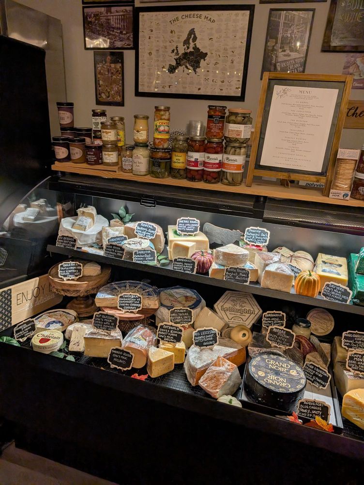 Perfect Pairing Market - vineyard in Farmington Hills, MI