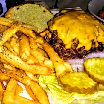Applebee's Grill + Bar - Cheese burgers and French fries - American Near Me - Rosedale, New York